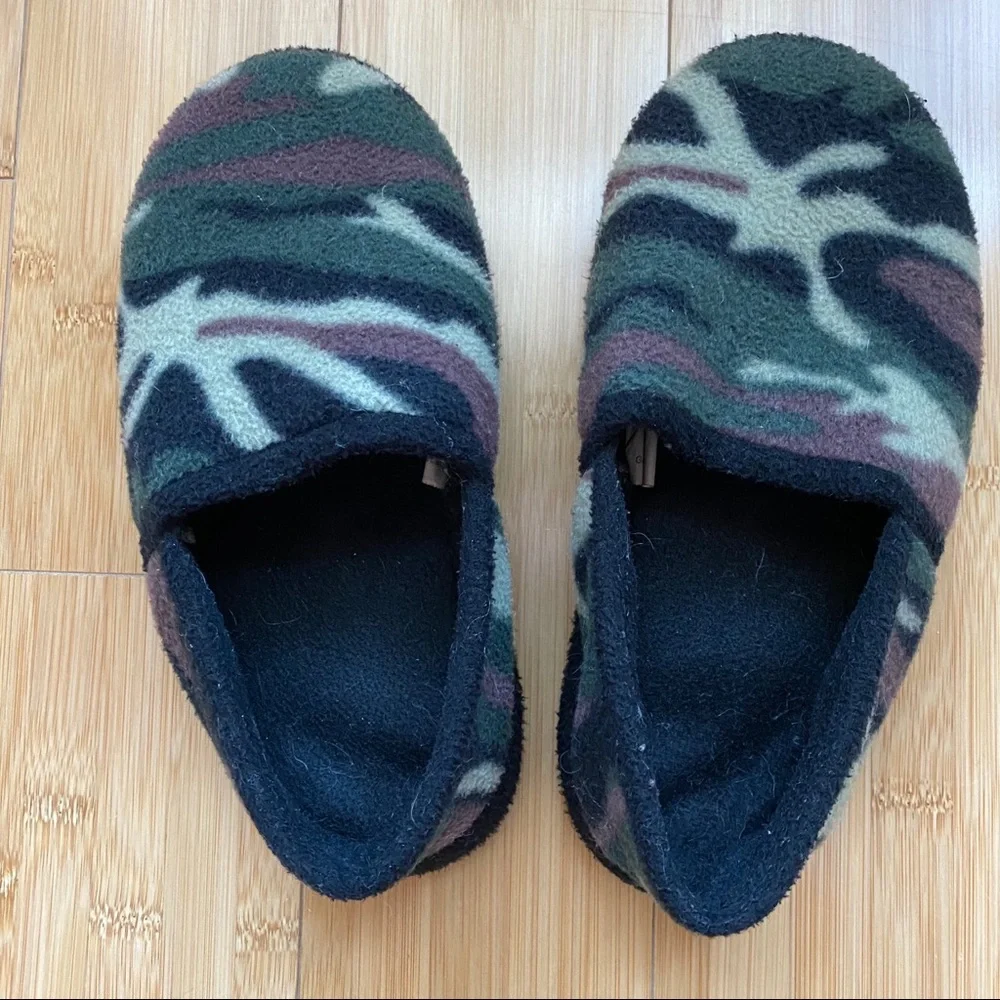 Kids Camouflage Fleece Slippers Size L (2-3)